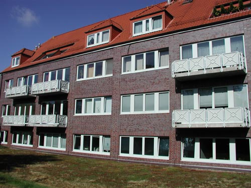 Klaus-Groth-Strasse 8